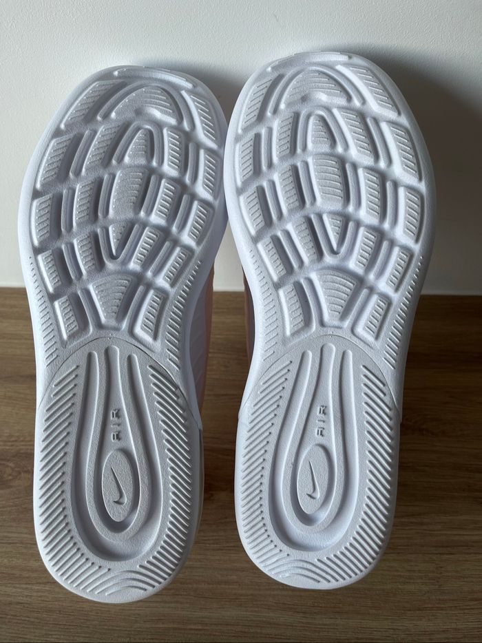 Baskets Nike air Max axis
