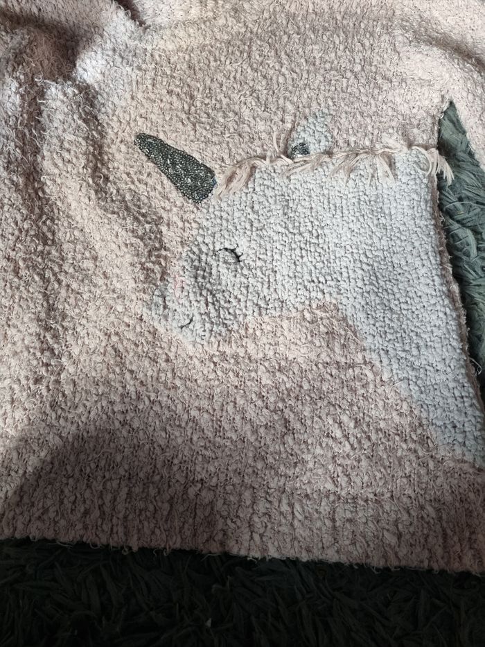 Pull rose avec licorne 12ans - photo numéro 3