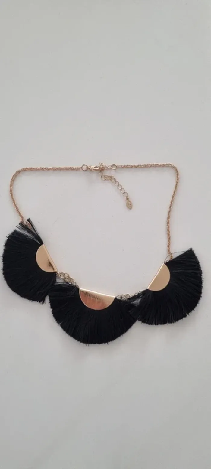 Lot de 2 colliers Plastron noir argenté et doré - photo numéro 9