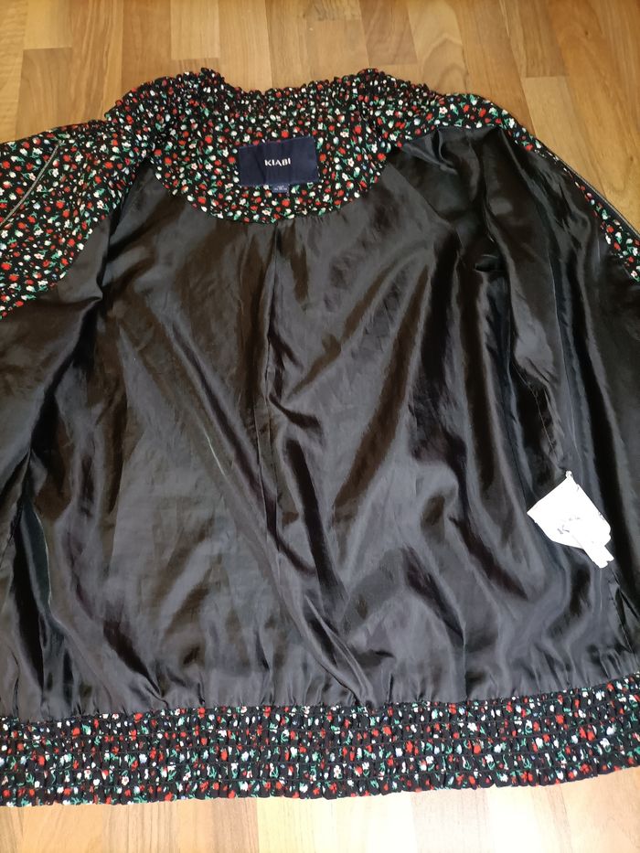 Magnifique blazer 12 ans neuf noir rouge blanc Kiabi - photo numéro 4