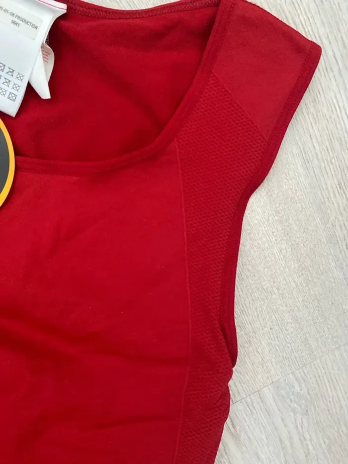 Tee shirt débardeur de sport Decathlon taille M Neuf - photo numéro 3