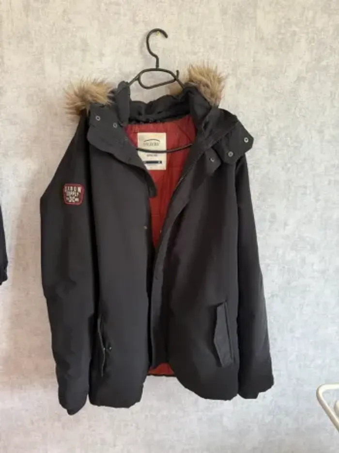 manteau noir avec capuche à fourrure à pression Oxbow Taille XL