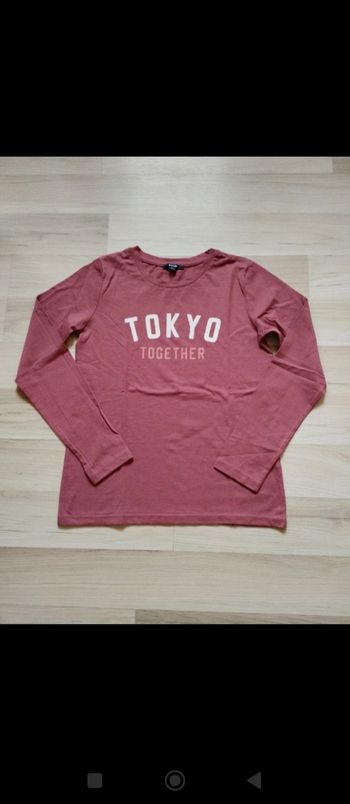 Tee-shirt manches longues couleur framboise