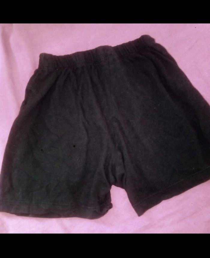 Short noir 4 ans