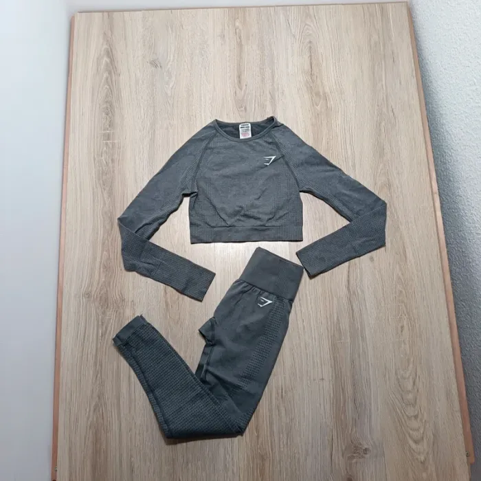 Ensemble gymshark femme legging s gris hauts gris s