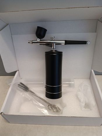 Aérographe portable sans fil avec compresseur intégré