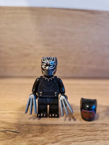 Figurine type lego Black Panthère Marvel