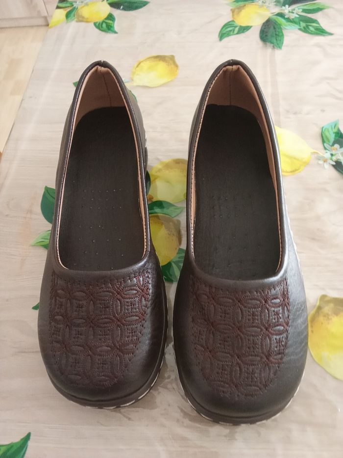 Chaussures neuves pointure 37 - photo numéro 2