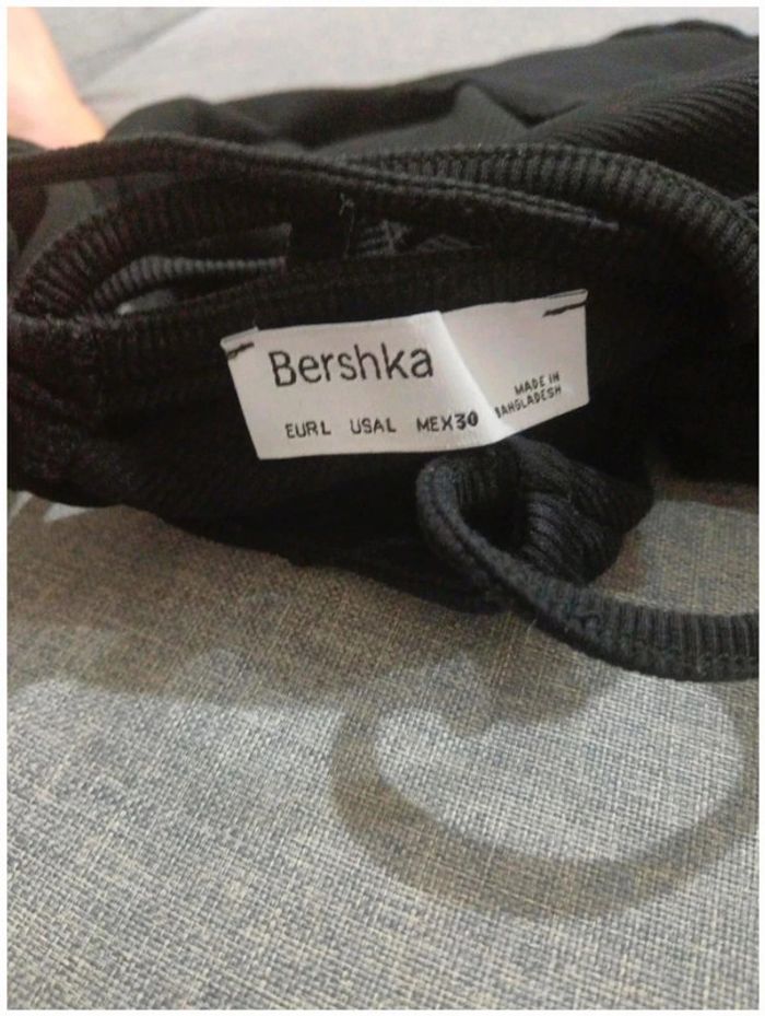 C41 robe noir bershka L - photo numéro 3