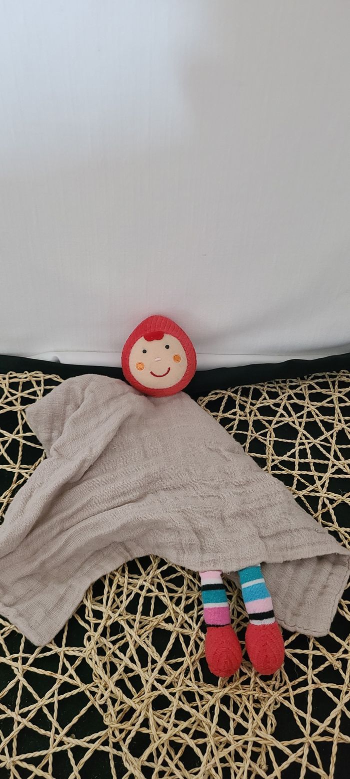 Doudou plat lutin chaperon rouge beige EBULOBO - photo numéro 3