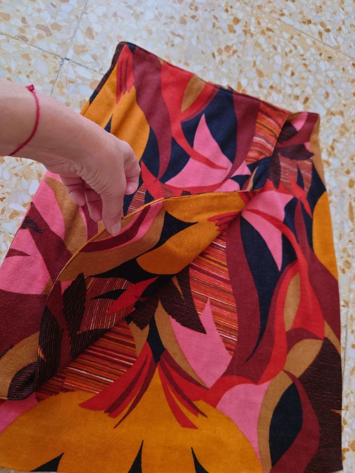 Jupe vintage lainage fait main taille 36 - photo numéro 2