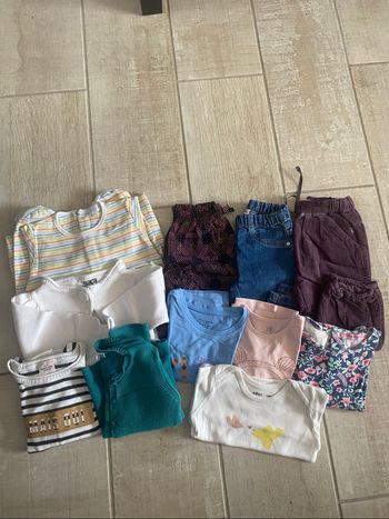 Lot vêtements fille 24 mois
