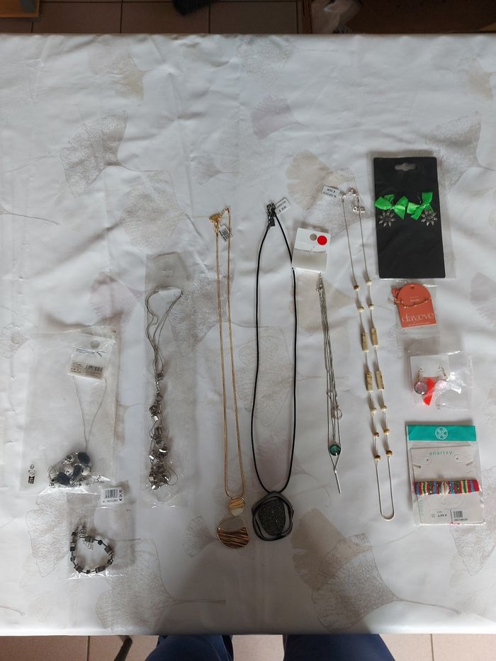 Lot bijoux - photo numéro 1