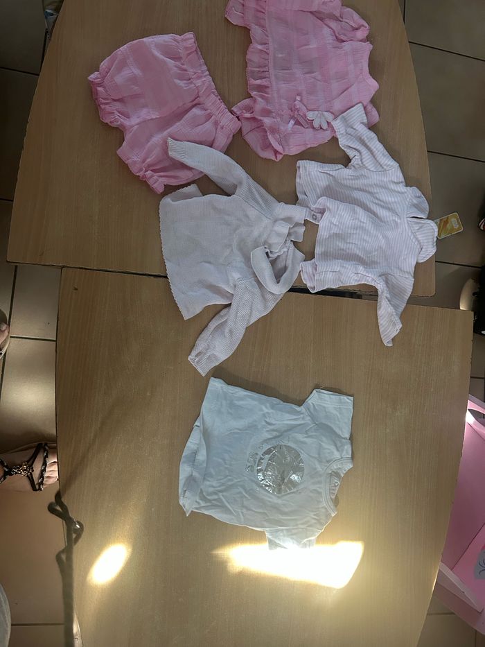Lot de 39 vêtements bébé taille naissance - photo numéro 5