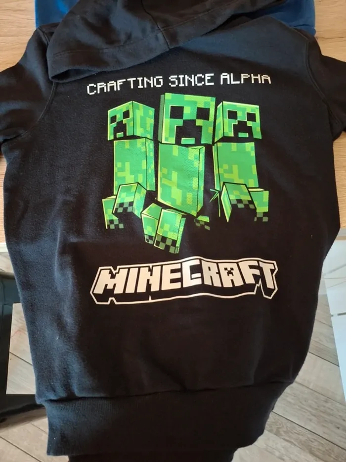 Pulls sonic et minecraft 11/12 ans - photo numéro 4