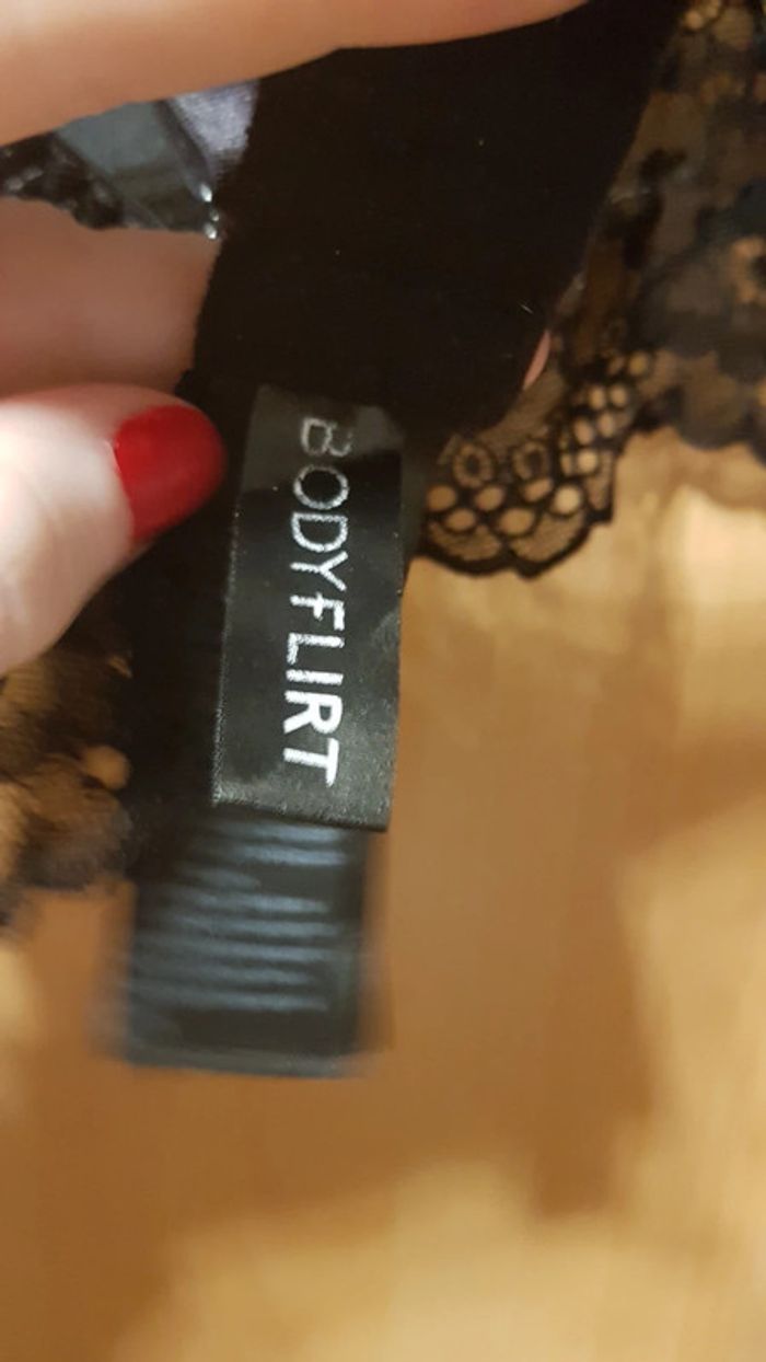 Soutien gorge - photo numéro 6