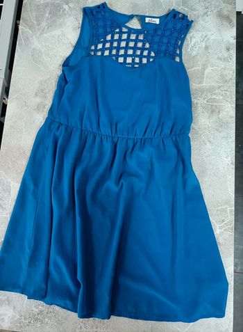 Robe avec perle