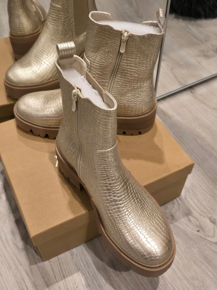 Bottines Chelsea dorées simili croco P39 Findlay neuves - photo numéro 3