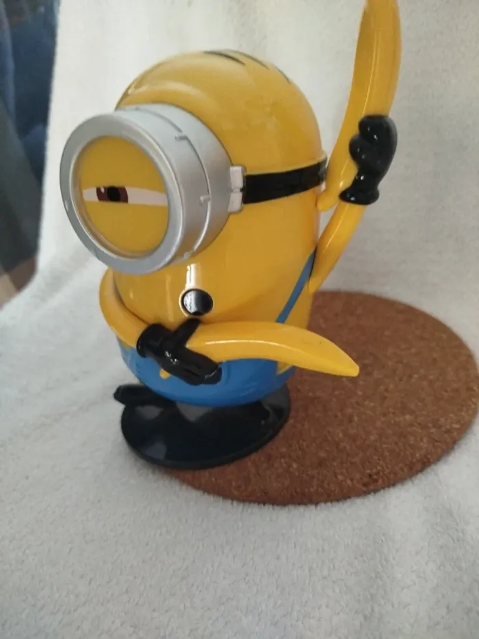 Tirelire Minions - photo numéro 4