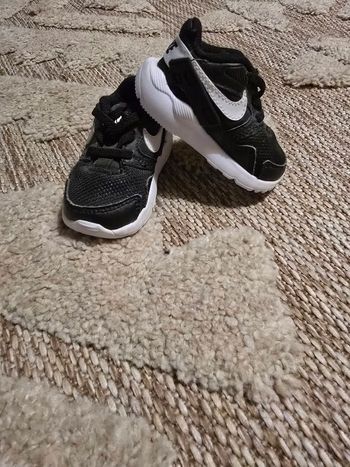 Basket Nike pointure 18.5