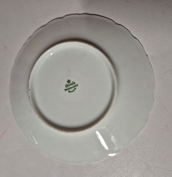 Assiette a dessert en porcelaine decor rose rouge bord festonné dore gareis waldasassen bavaria - photo numéro 3