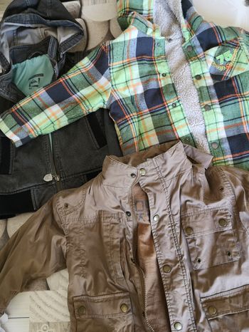 Lot de manteaux garcons