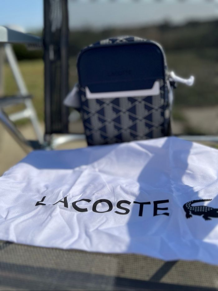 Sacoche Lacoste authentique bleu neuve - photo numéro 6