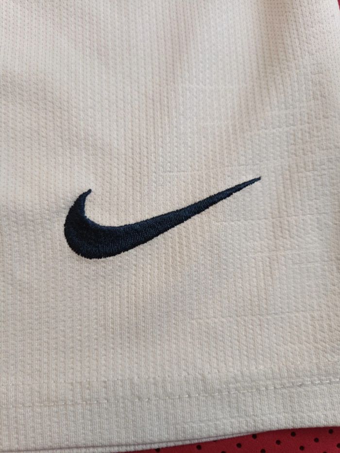 Short de foot France, Nike Authentique Officiel taille enfant 8/10 ans - photo numéro 5