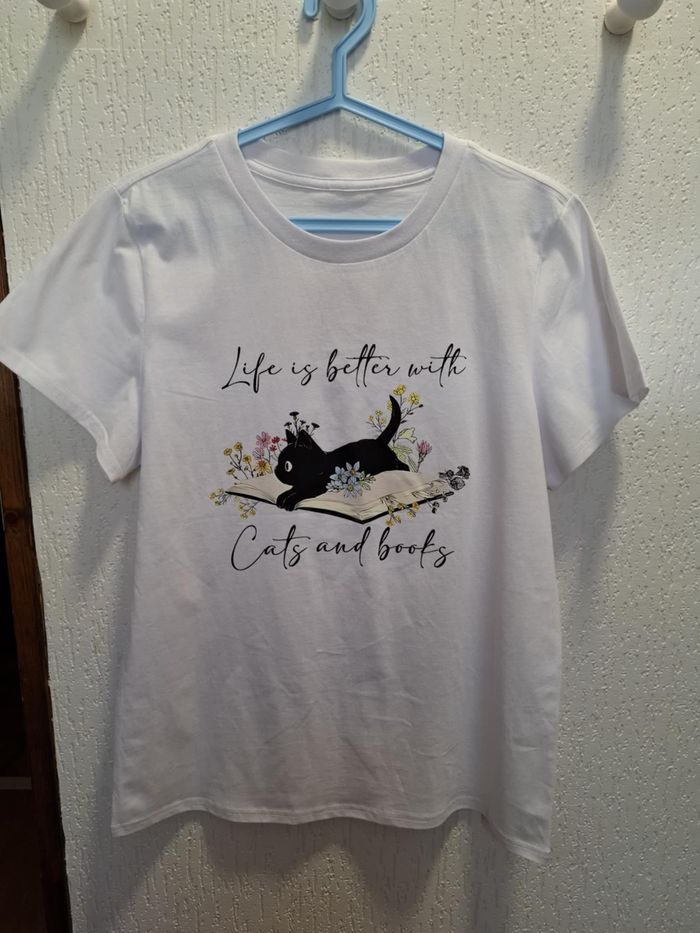 Beau tee-shirt femme blanc imprimé chat/fleurs/livre M neuf