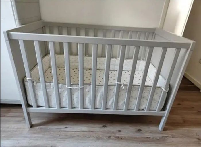 Lit et matelas a vendre