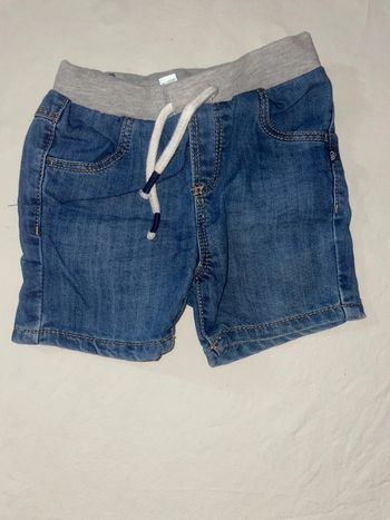 Short  12 mois