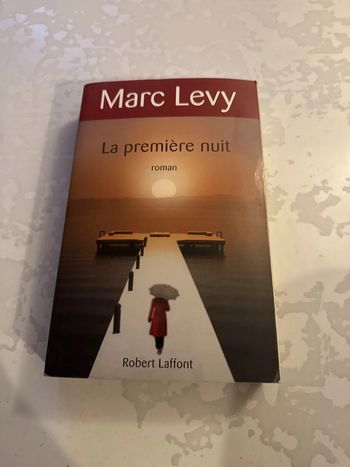 Livre la première nuit - Marc levy