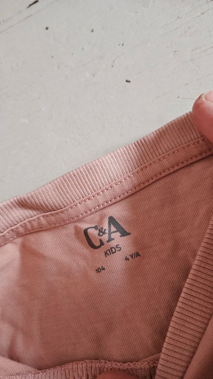 T-shirt C&A 4 ans - photo numéro 3