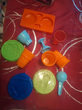 Lot 11 accessoire dinette glace pâte à modeler