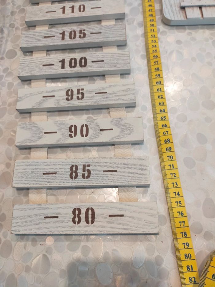 Toise en bois et cadres photos neuf - photo numéro 9