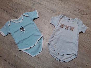 2 bodies manches courtes mixte 6 mois