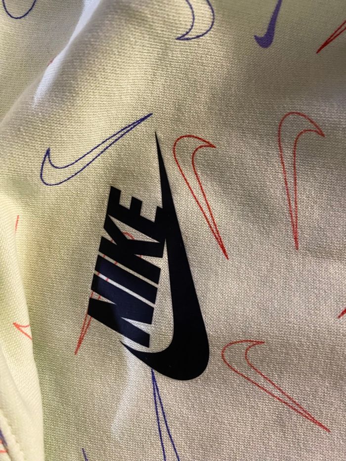 Sweet à capuche vert clair Nike taille L enfants fille - photo numéro 7