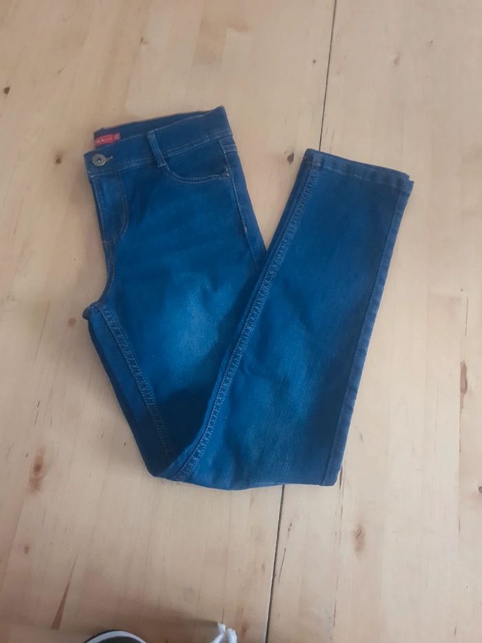 Jean bleu marine