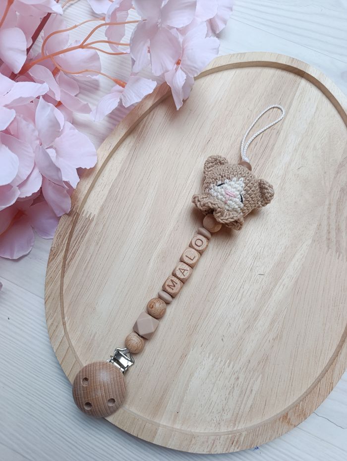 Attache tétine chat crochet