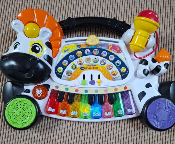 Piano zèbre 1 an