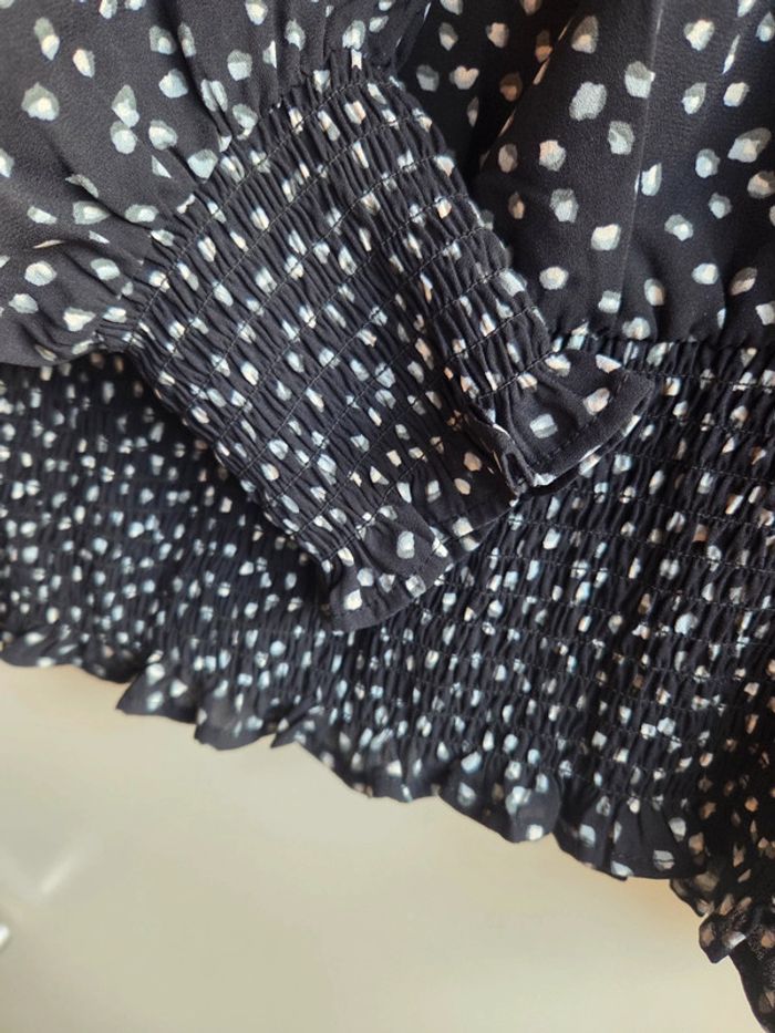 Blouse noire à pois - taille M - neuve sans étiquette - photo numéro 4