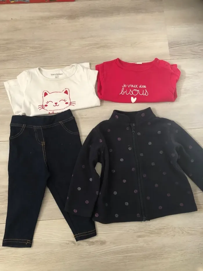 Lot vêtements bébé fille 9-12 mois