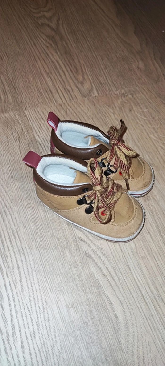Lot de 8 chaussures en très bon état taille 20-23 - photo numéro 9