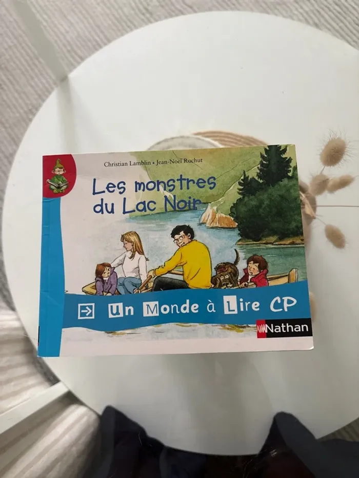 Les monstres du lac noir