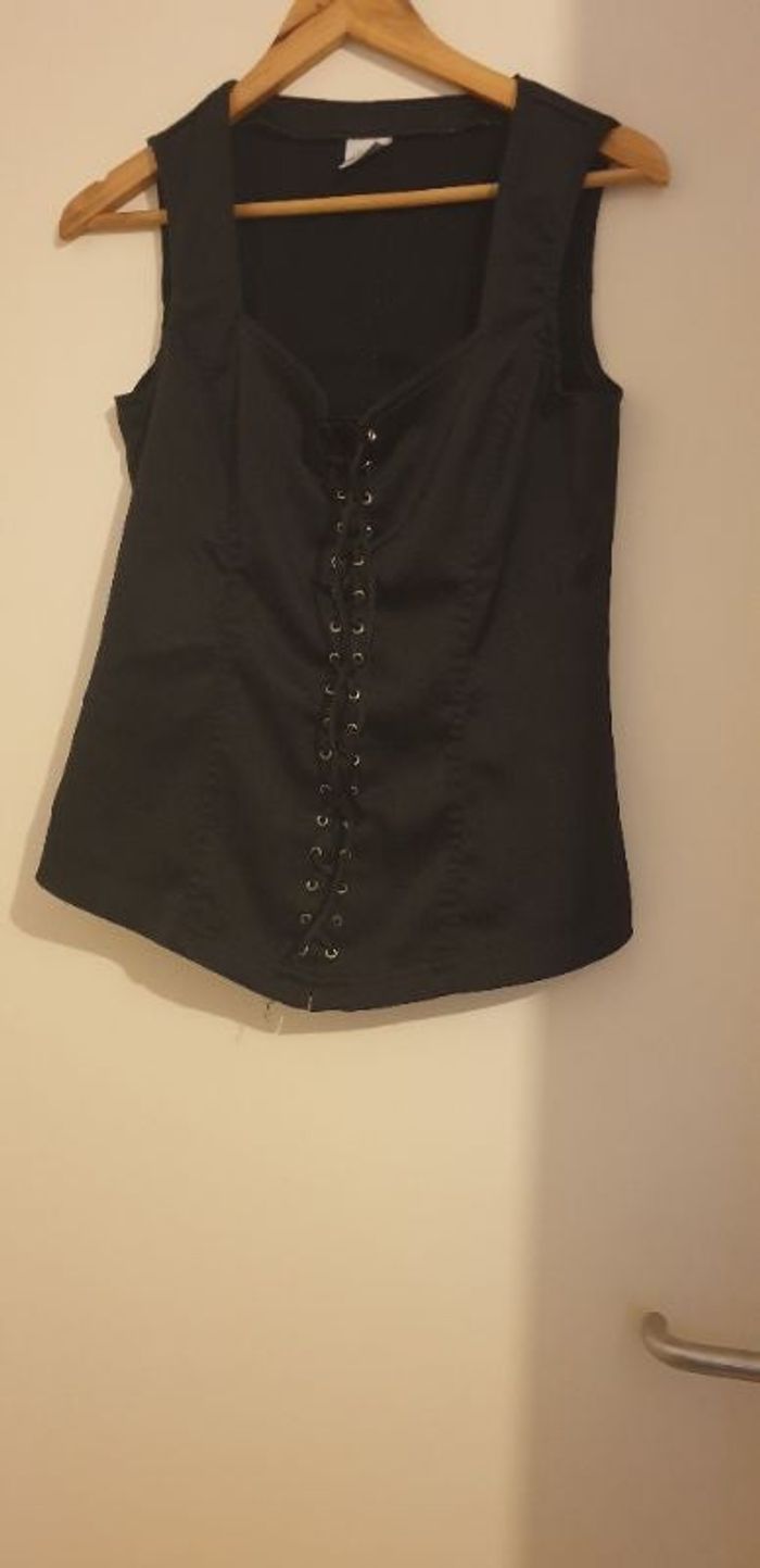 Débardeur noir satiné