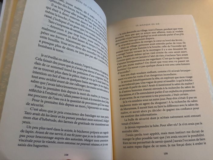 Livre les chroniques de l érable et du cerisier livre 1 le masque de No Camille Monceaux Gallimard - photo numéro 3