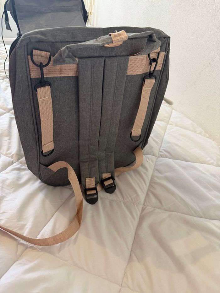 Sac à langer neuf avec lit intégré - 2 en 1 - photo numéro 3