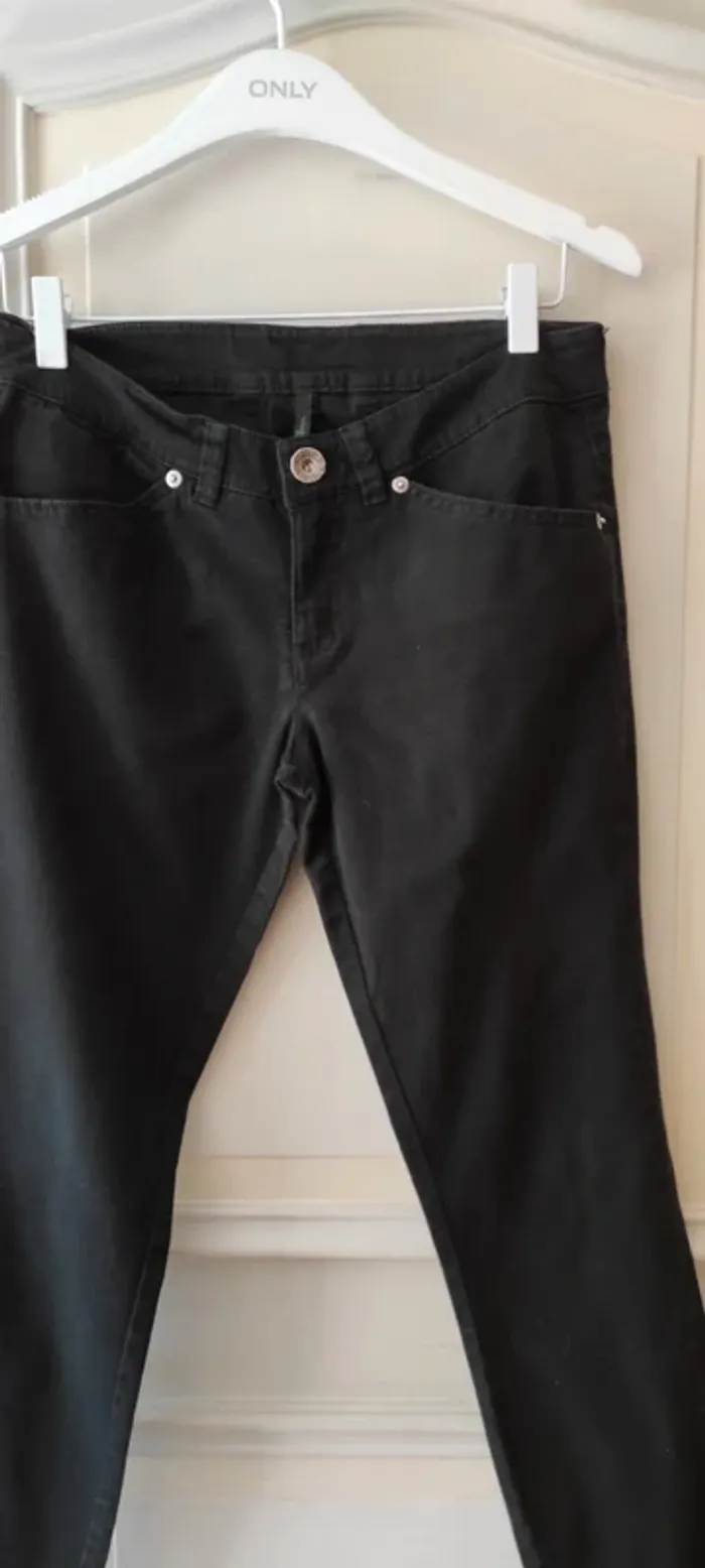 💐Jeans slim - Benetton- taille 38 - Très bon état 💐 - photo numéro 2