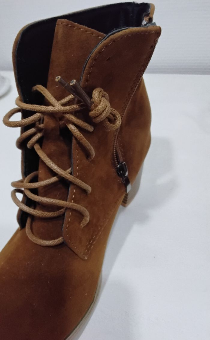 Bottines neuve suédine talon 6 cm - photo numéro 6