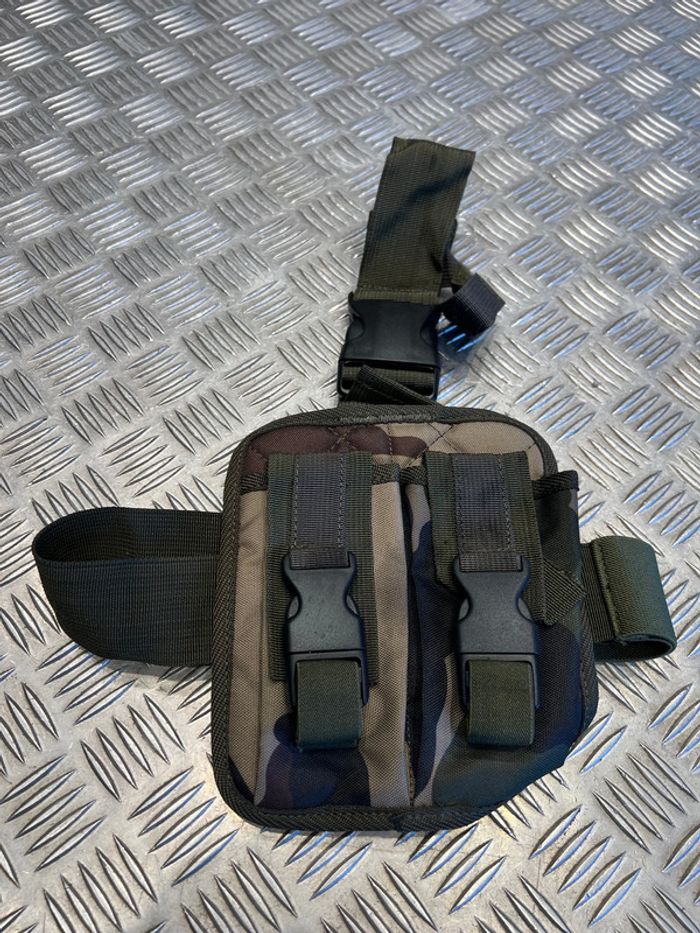 plaque panneau de jambe cuisse molle porte chargeur militaire opex
